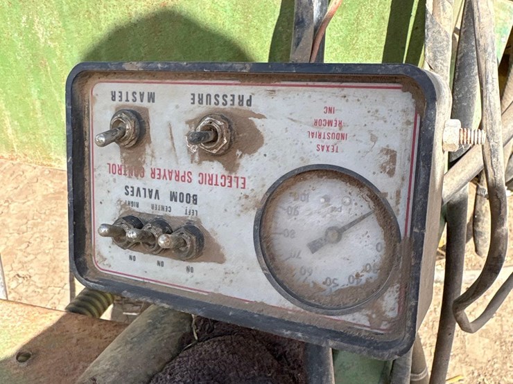 john-deere-250-image-9