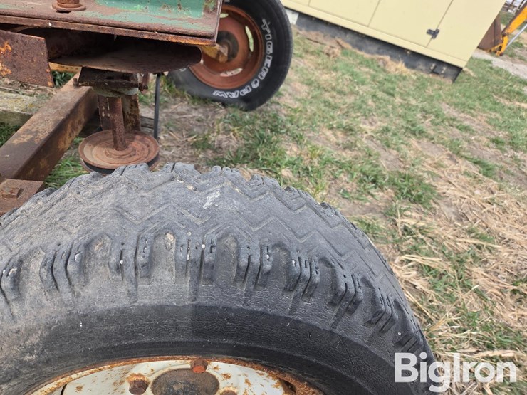 shop-built-seeder/fertilizer-spreader-image-19