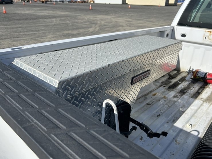 2013-chevrolet-silverado-1500-image-31