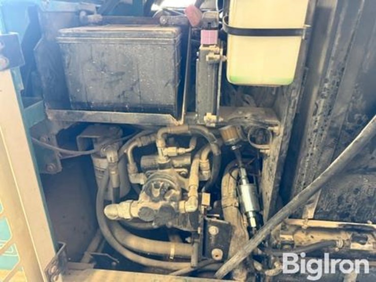 tennant-8200-floor-sweeper-image-15
