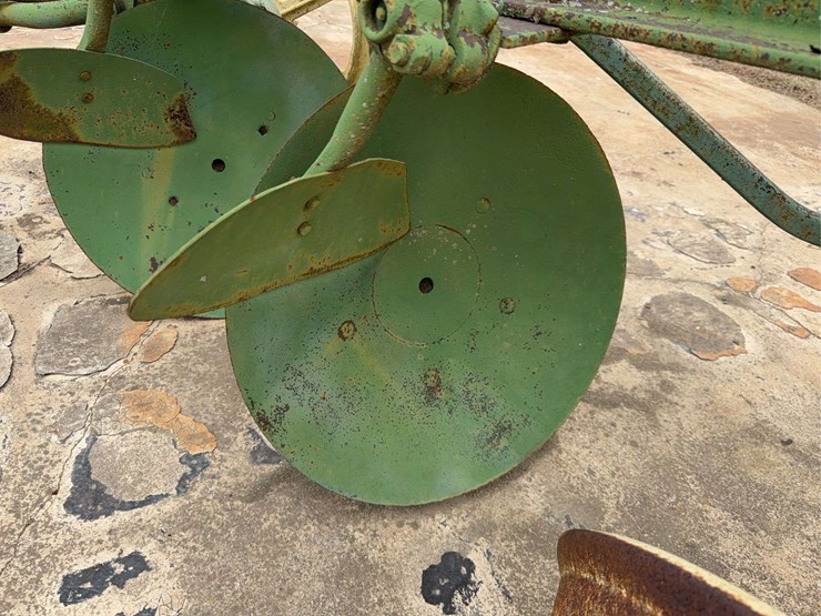john-deere-two-bottom-disc-plow-image-10