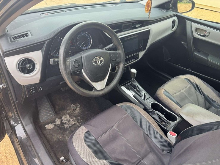 2018-toyota-corolla-le-4dr-sedan---150,323-miles-image-11