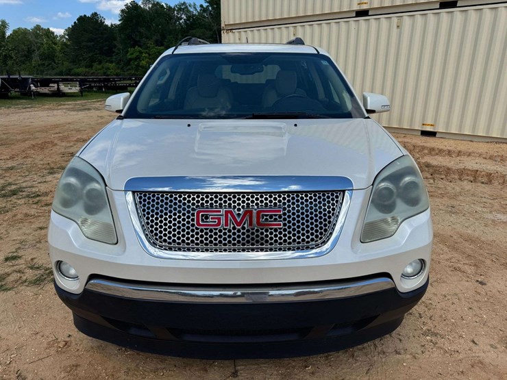 2011-gmc-acadia-denali-image-5