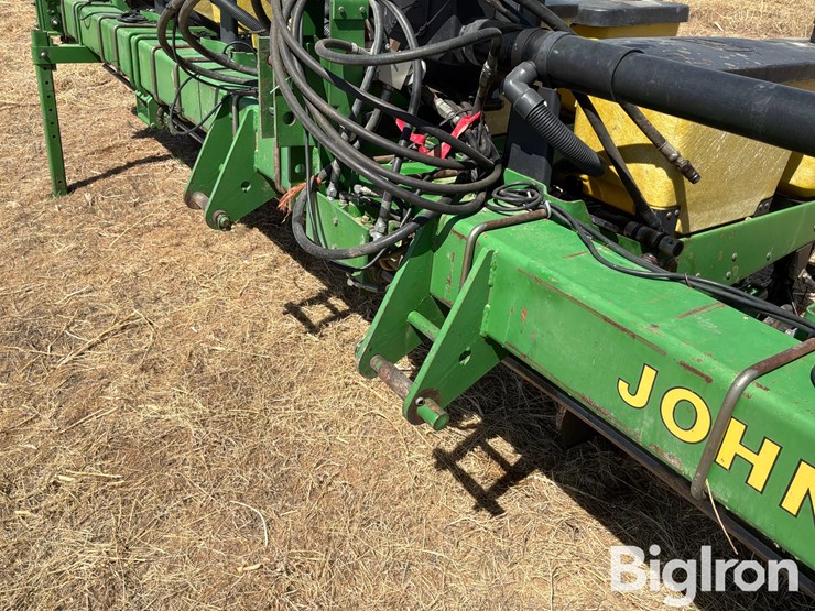 john-deere-7300-image-19