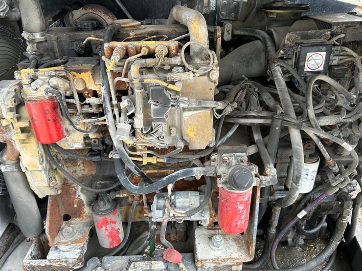 caterpillar-tl943-image-12