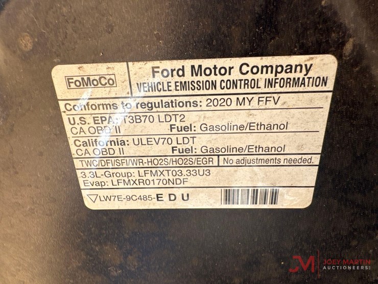 2020-ford-explorer-image-11