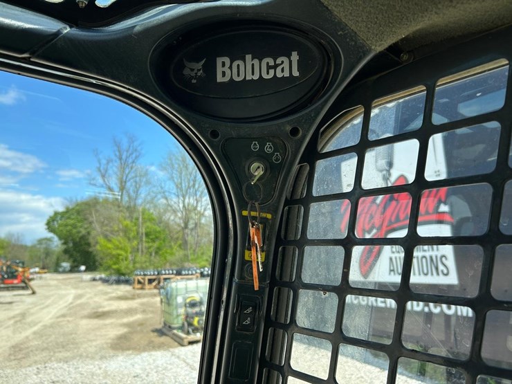2021-bobcat-t595-image-22