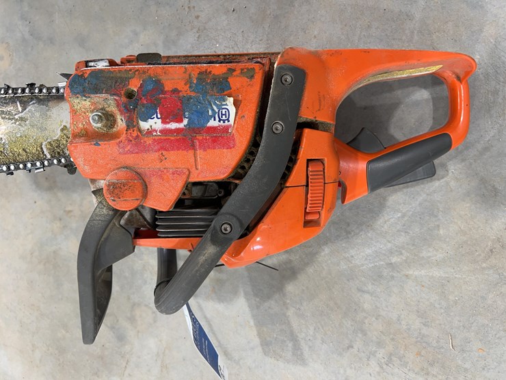 husqvarna-445-chain-saw-image-7