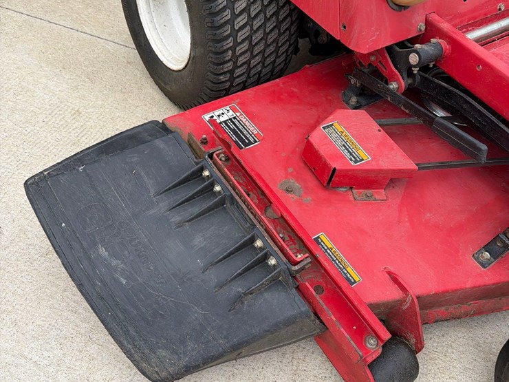 country-clipper-challenger-zero-turn-lawnmower-image-10