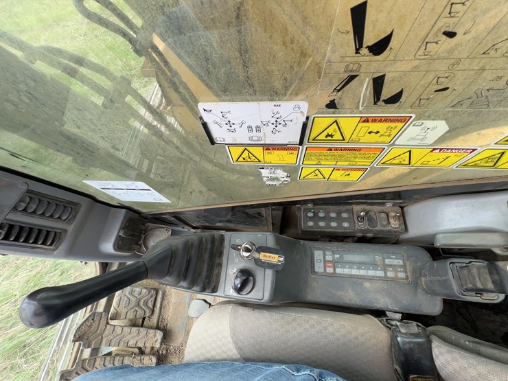 2012-caterpillar-321d-excavator-image-47