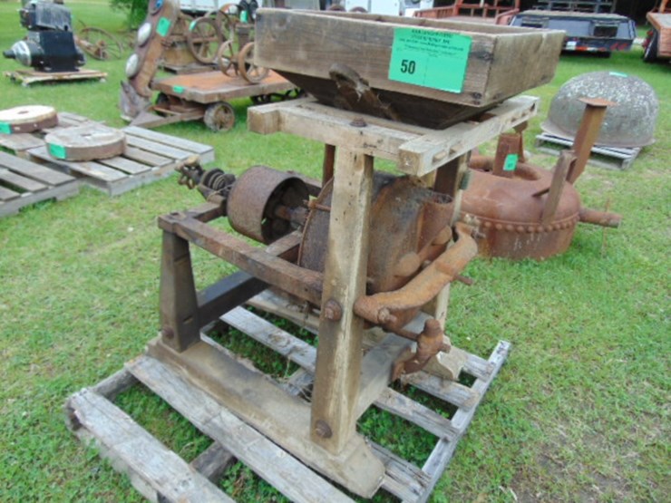 antique-griss-mill-image-1