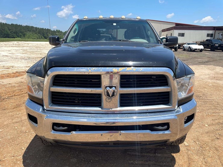 2012-dodge-ram-3500-image-5
