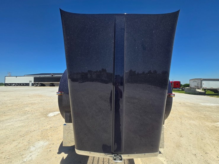 2023-kenworth-w900-image-43