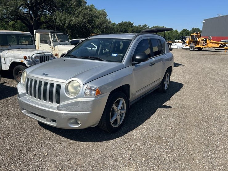 2008-jeep-compass-image-1