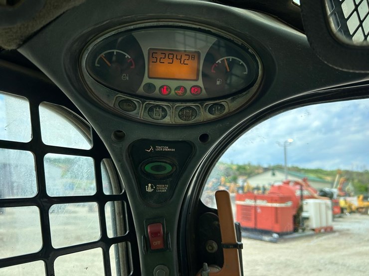 bobcat-t630-image-23