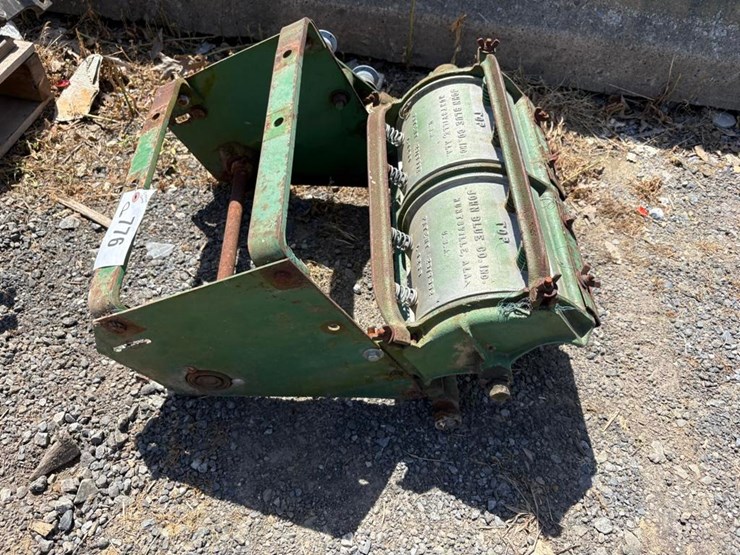 squeeze-pump-image-1
