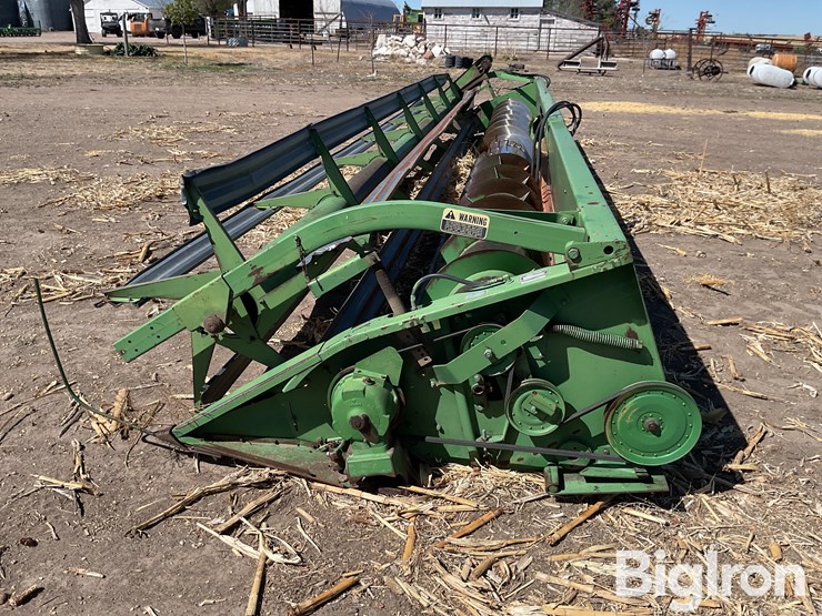 john-deere-230-image-8