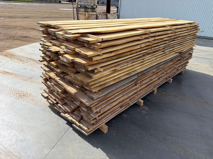 rough-saw-pine-lumber-image-3