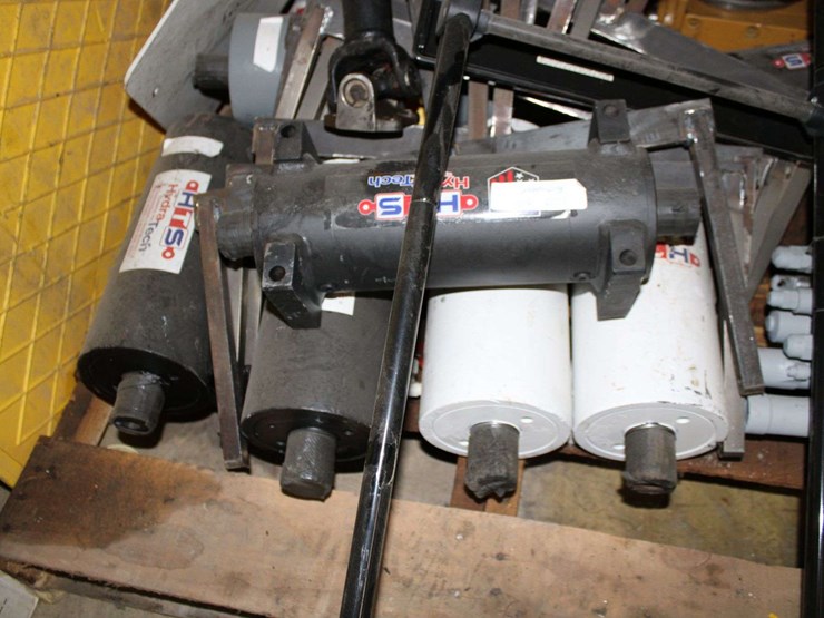 pallet-of-various-automotive-parts-image-5
