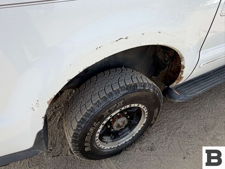 2000-ford-excursion-image-14