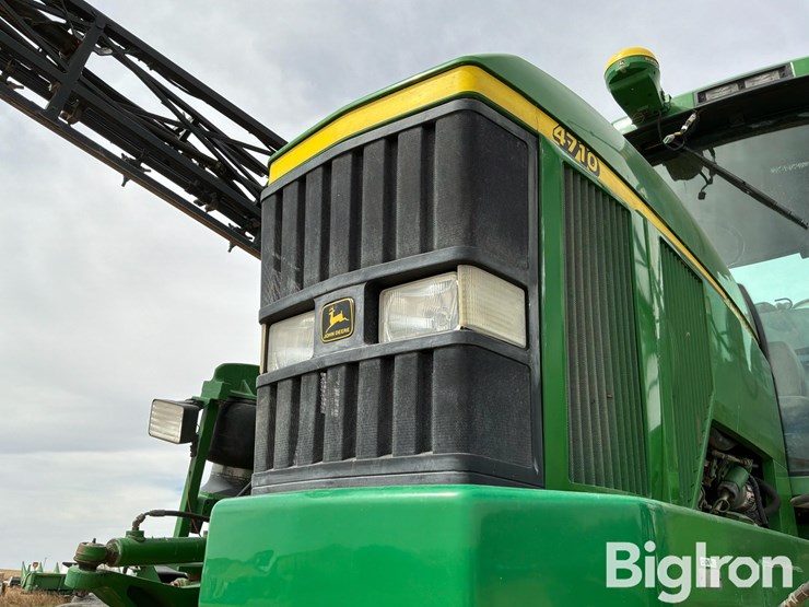 john-deere-4710-image-16