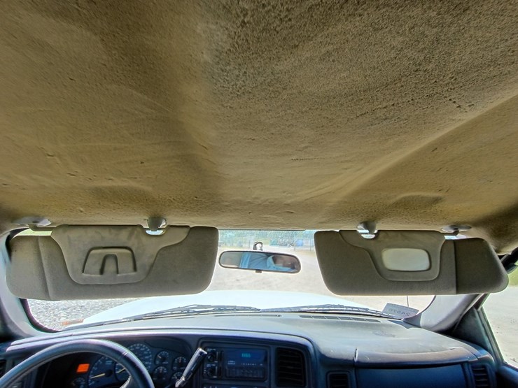 #24570-•-2001-chevrolet-silverado-pickup-truck-image-62