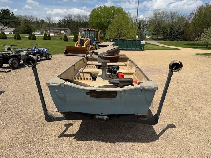 13'-fishing-boat-image-9
