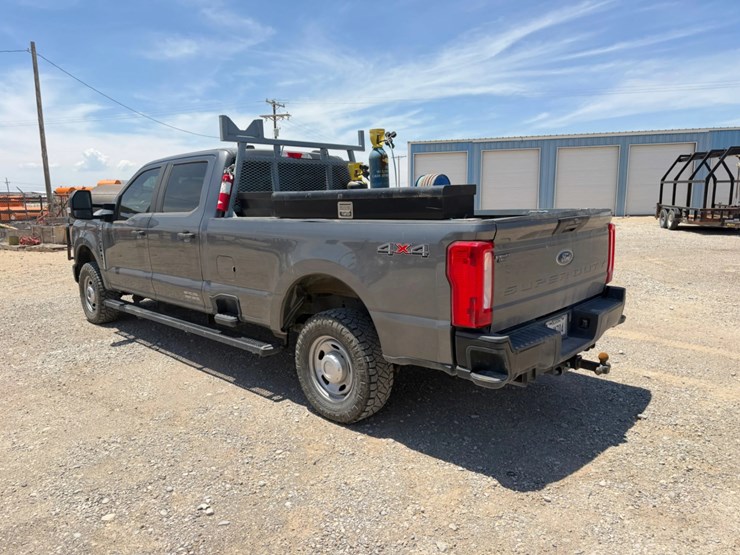 2023-ford-f250-image-5