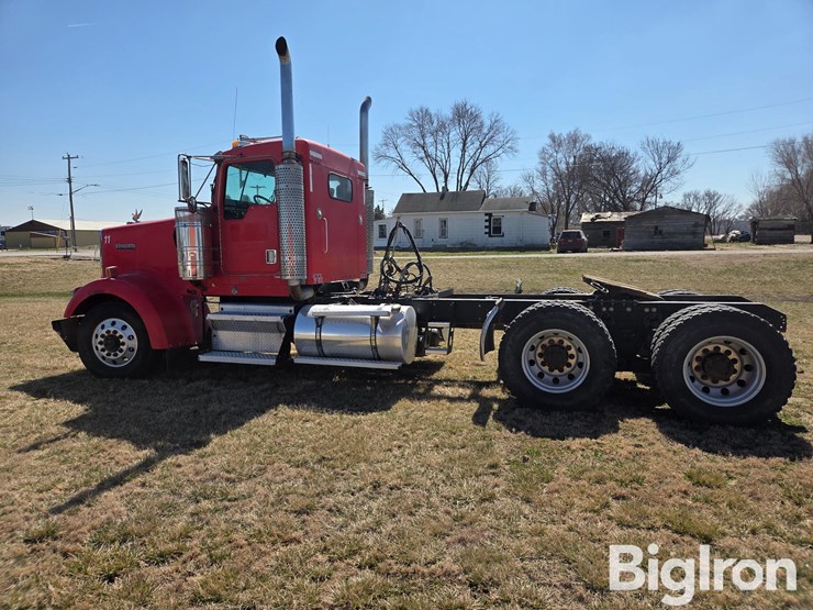 2000-kenworth-w900b-image-8