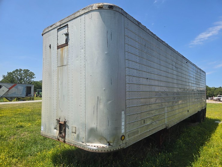 trailmobile-van-image-1