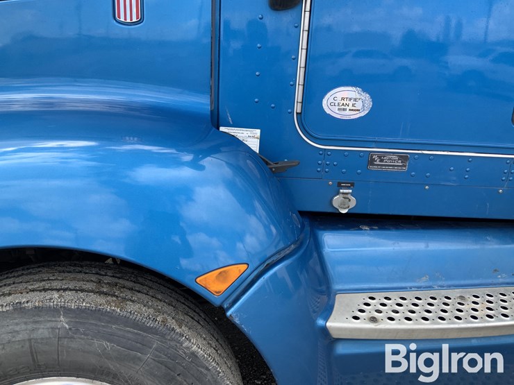2012-kenworth-t600-image-14