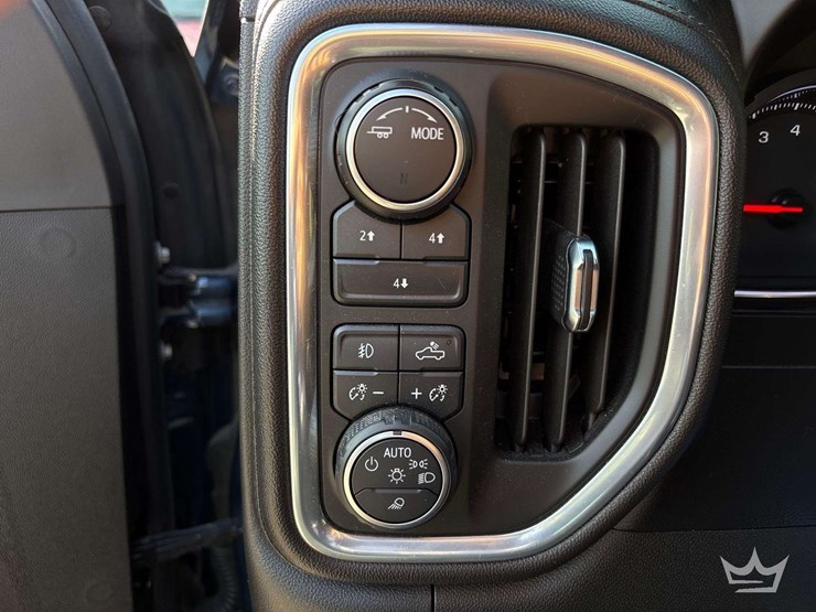 2021-chevrolet-silverado-2500-image-24