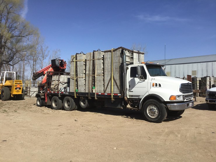 2003-sterling-lt9500-image-2