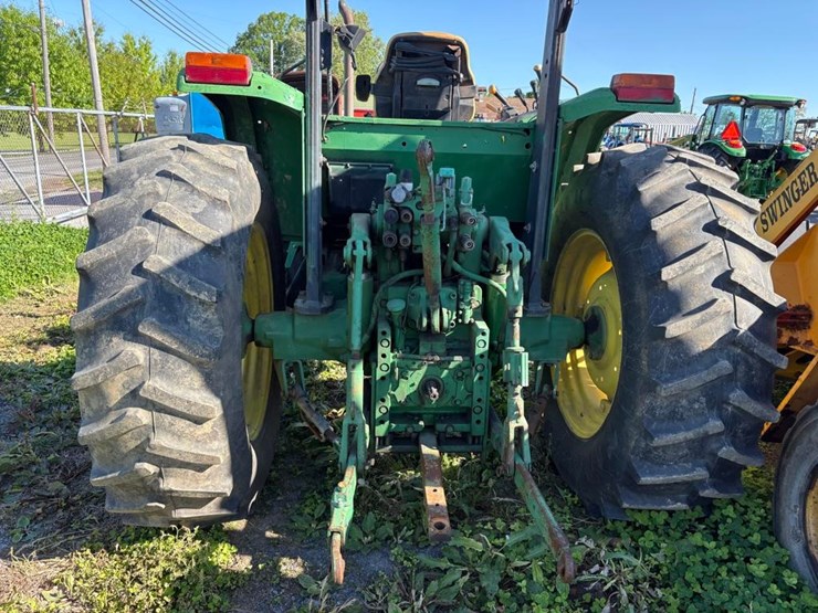 john-deere-6405-image-9