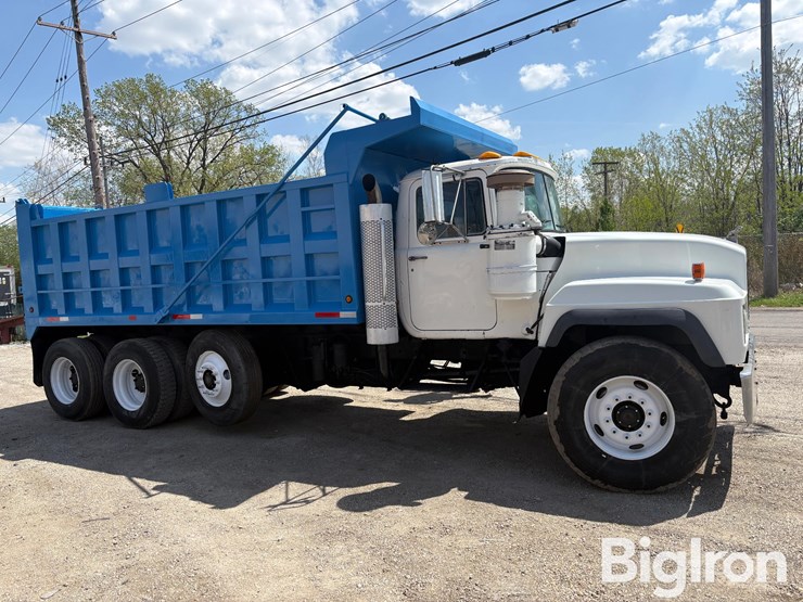 2000-mack-rd600-image-3