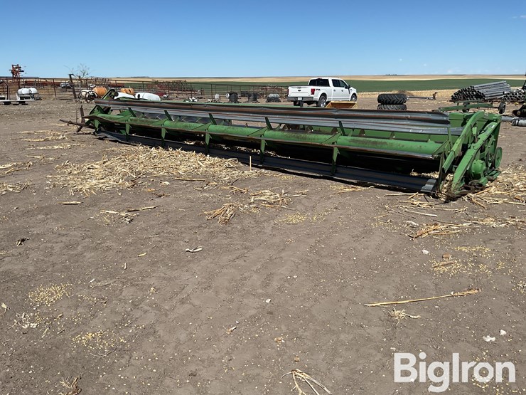 john-deere-230-image-1