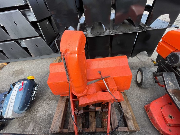 #9073-•-ariens-gt-lawn-mower-(o3)-image-24