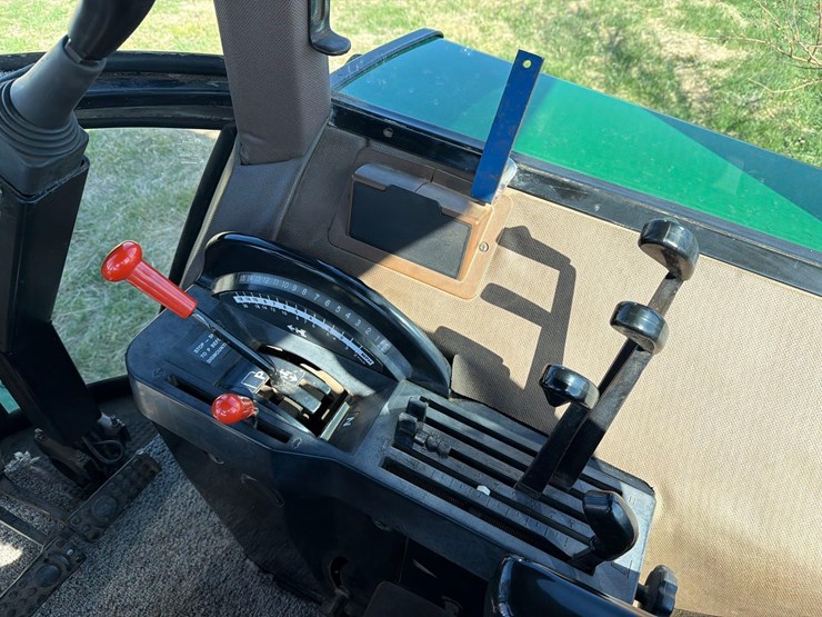 john-deere-4650-image-44