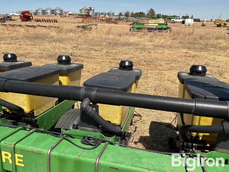 john-deere-7300-image-16