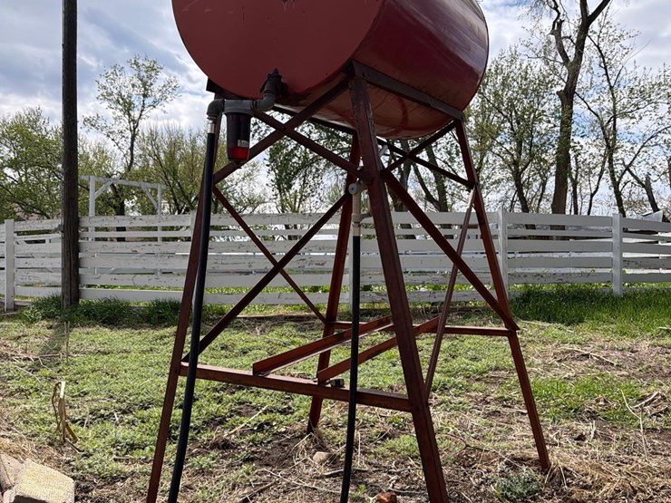 300-gallon-fuel-barrel-w/-stand-image-1