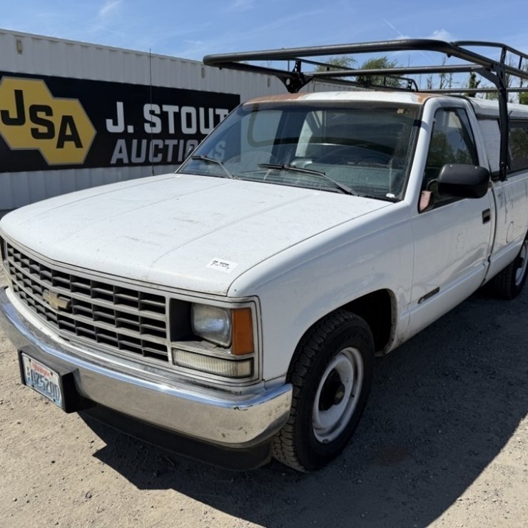 1989 Chevrolet C25 Pickup