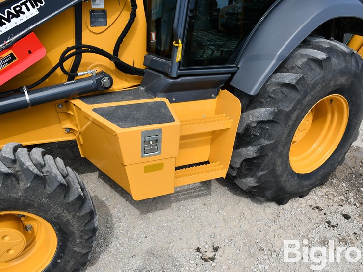 2024-john-deere-410-image-18