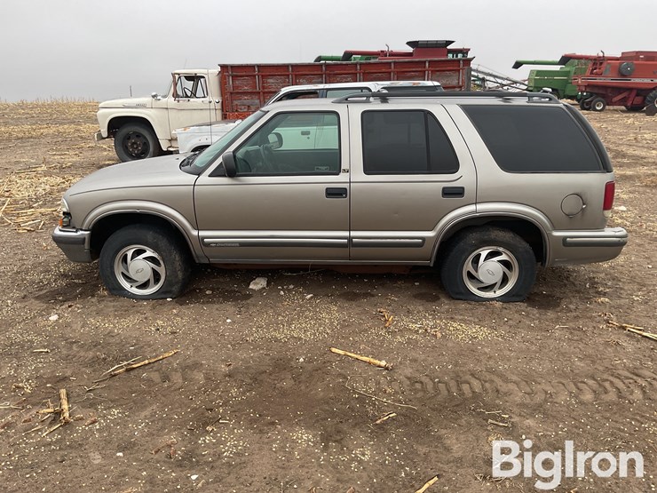 1999-chevrolet-blazer-image-8