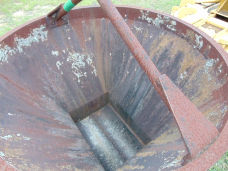 gar-bro-1yd-cement-hopper-image-3