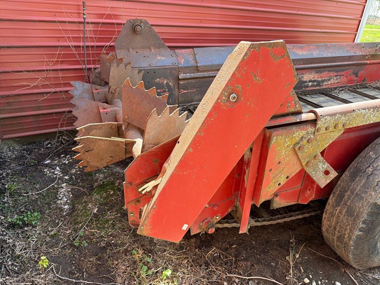 new-holland-520-image-4