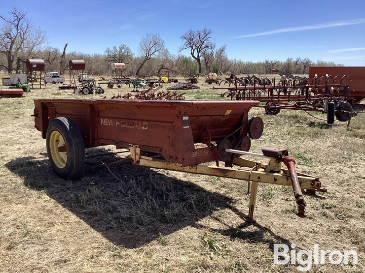 new-holland-328-image-3