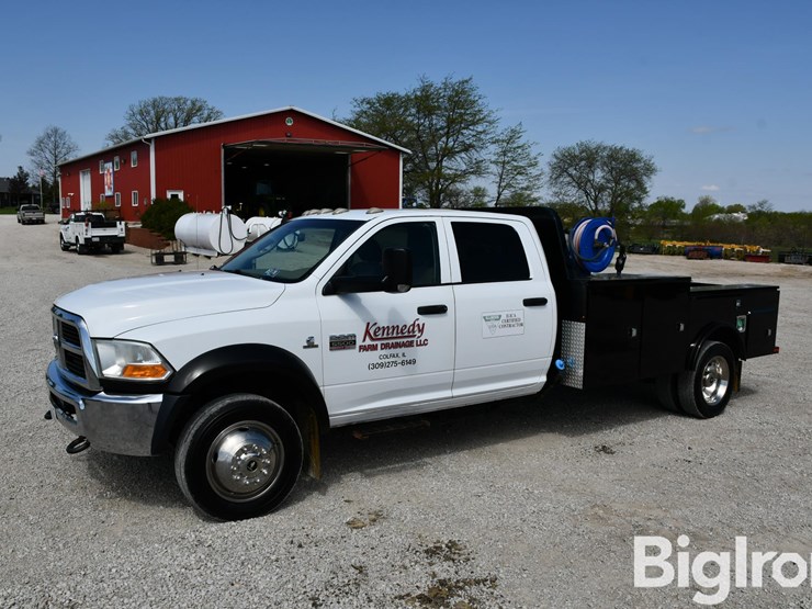 2011-dodge-ram-5500-image-1