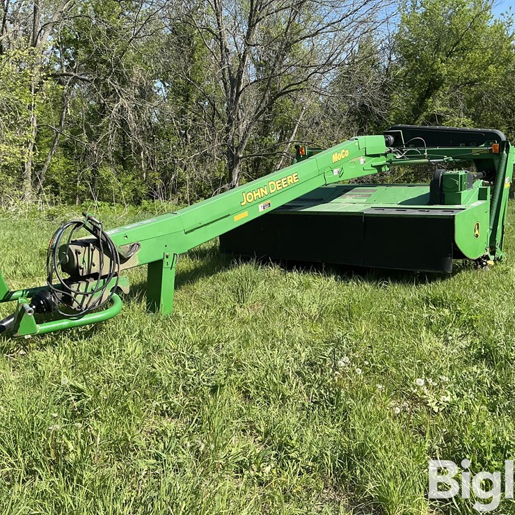JOHN DEERE 735