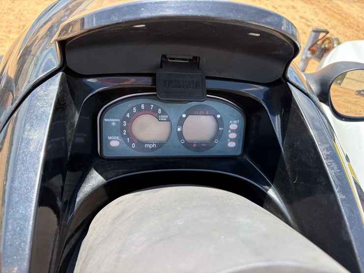 (2)-yamaha-jet-skis-&-trailer-image-23