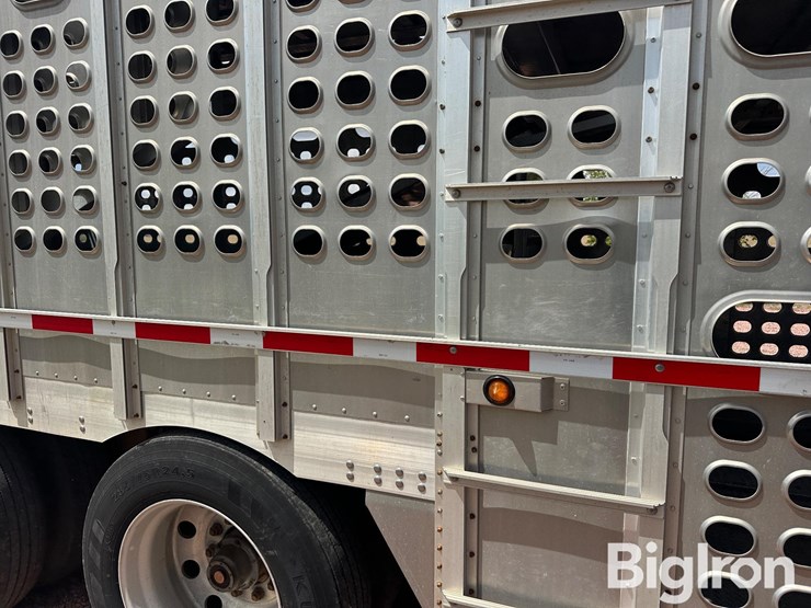2012-eby-livestock-trailer-image-12